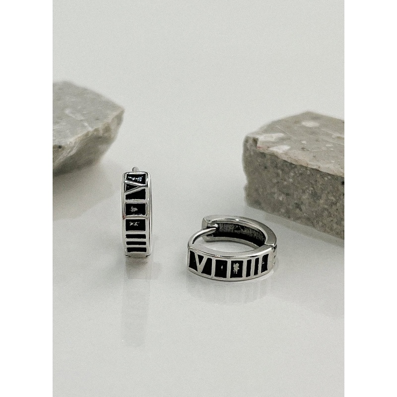 Rom Number Earrings IL415 Gray One Size