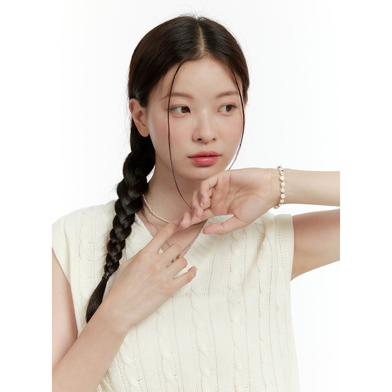 Beaded Charm Bracelet OL423 Light beige One Size