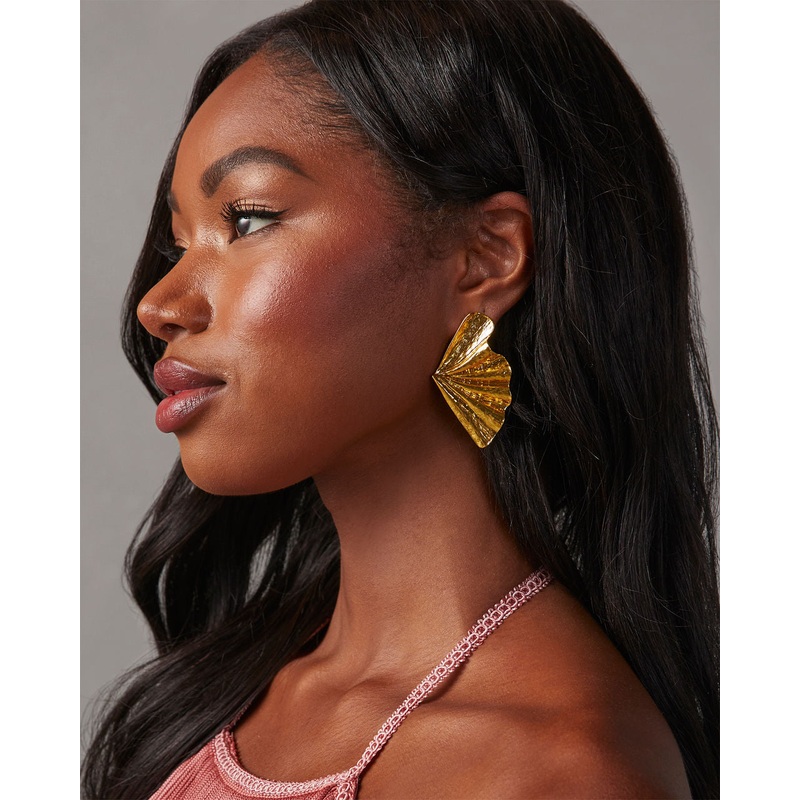 Opulence Leaf Earrings Gold O/S