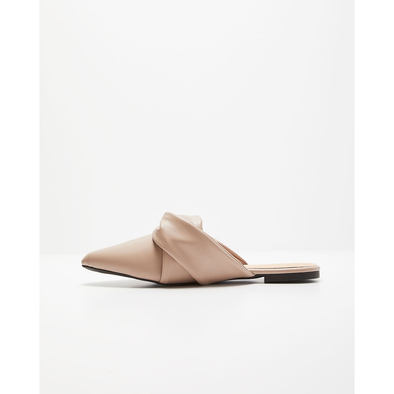 Gessi Closed Toe Slip On Mules Birch 5.5