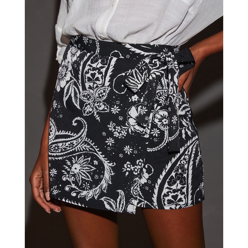 Roxane Abstract Print Wrap Skort Black XS