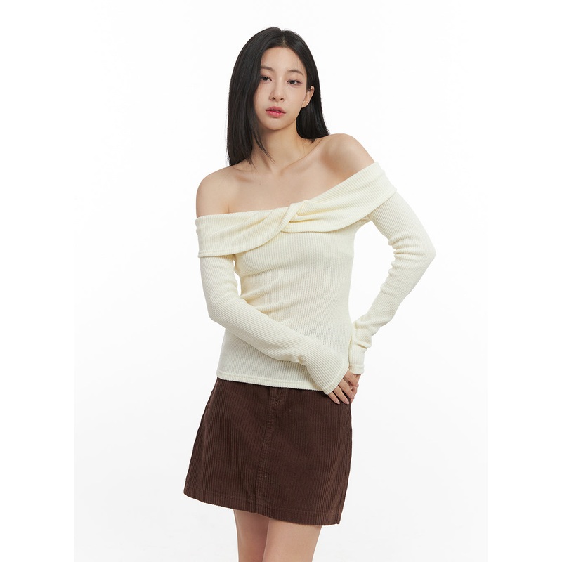 Twist Off-Shoulder Top CN426 Light beige S/M