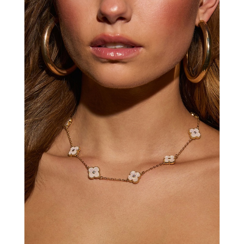 Madeline Clover Charm Necklace Ivory O/S