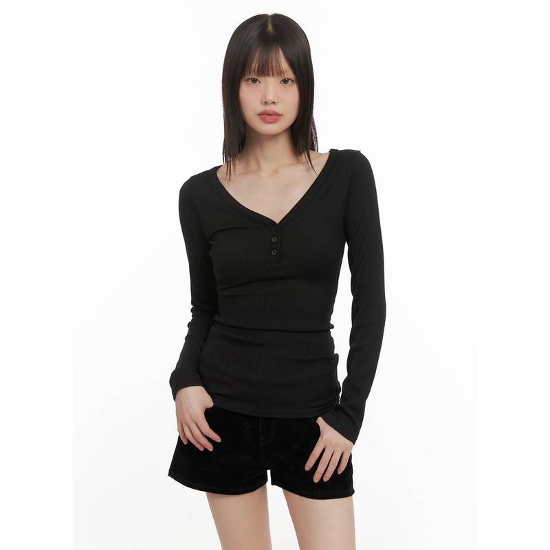 Slim-Fit Buttoned V-Neck Top CD425 Black S/M