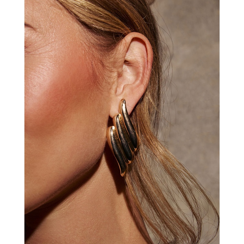 Sweet Serene Textured Stud Earrings Gold O/S