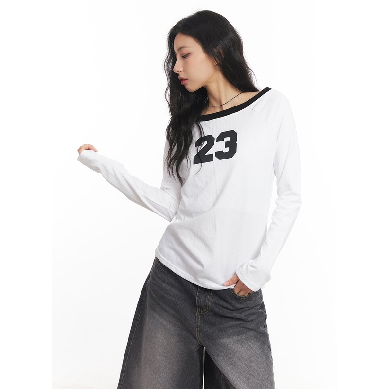 23 Graphic Off-Shoulder Long-Sleeve Top CA504 White M/L