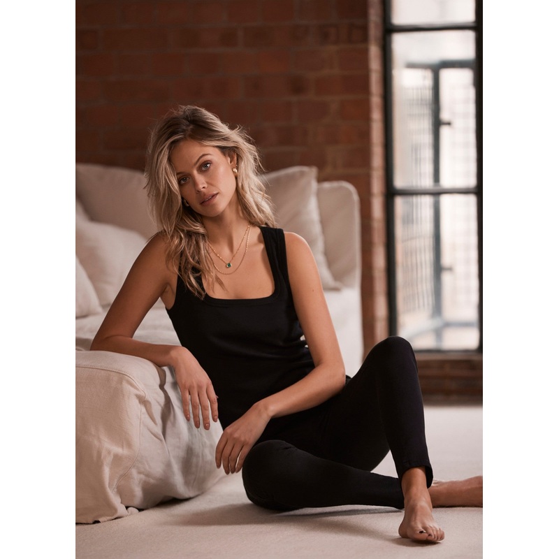 Black Scoop Neck Vest XS