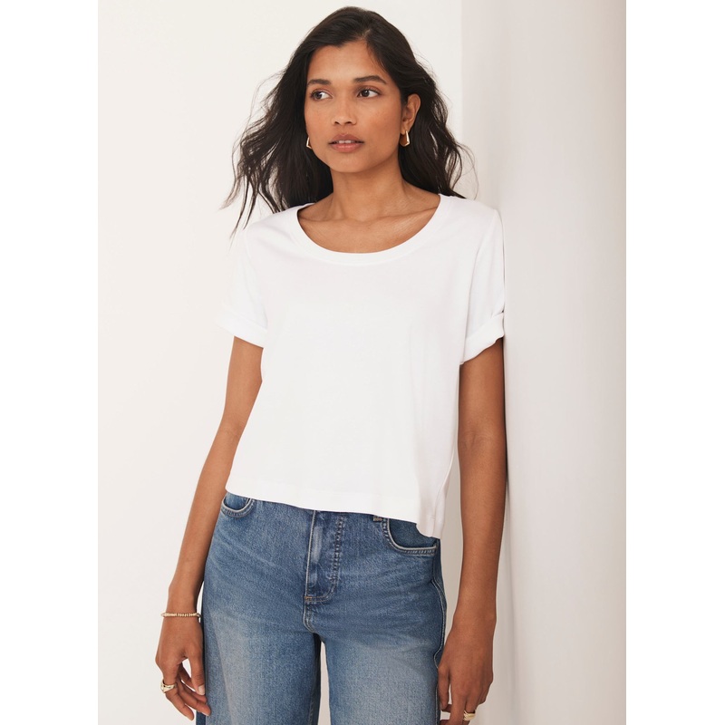 White Scoop Neck T-Shirt XS