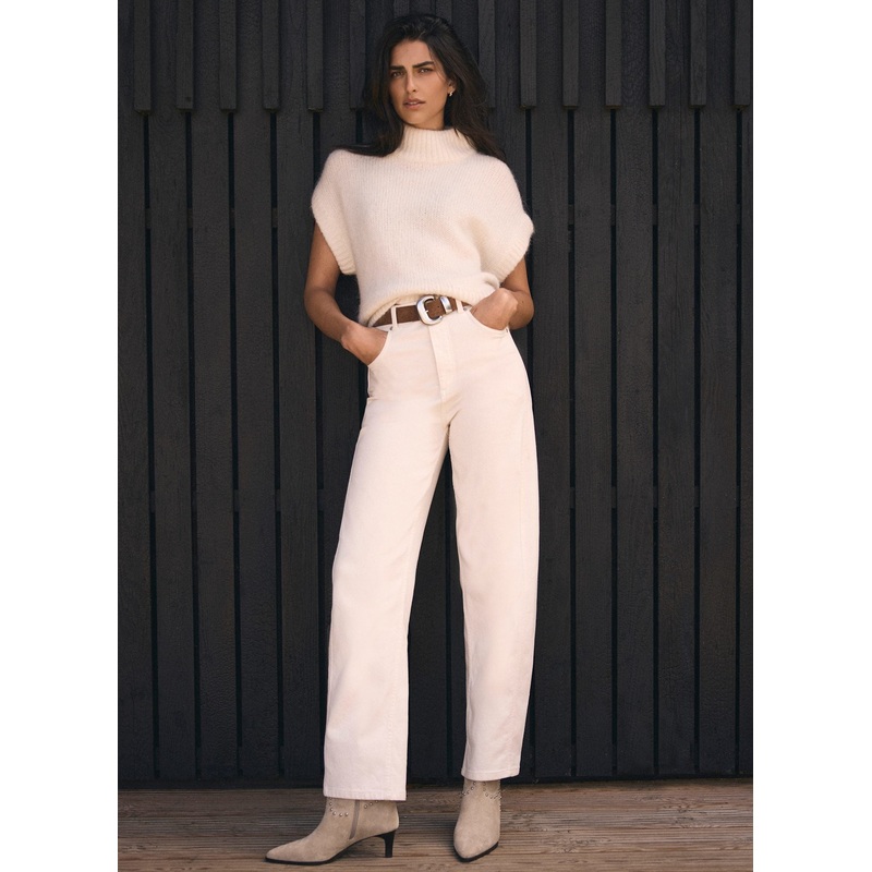 Cream Barrel Leg Jeans Short 06