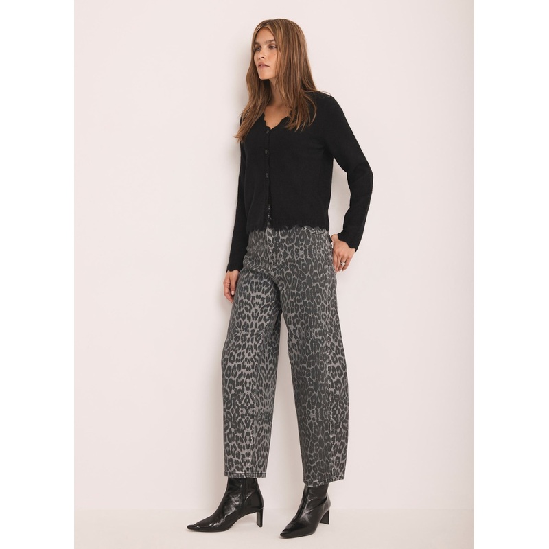 Grey Leopard Print Barrel Leg Jeans Short 06