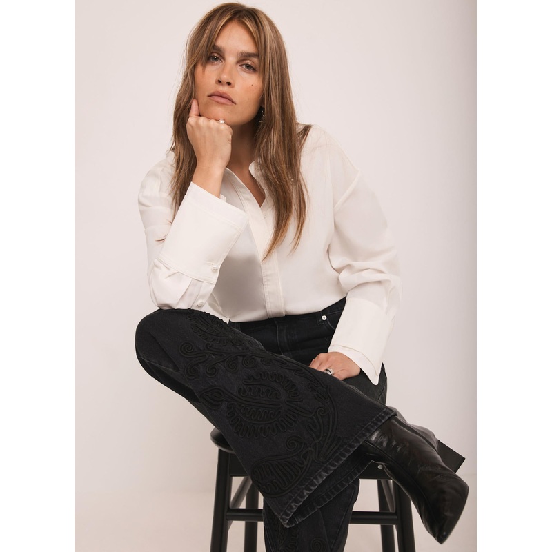 Black Embroidered Wide Jeans Short 06