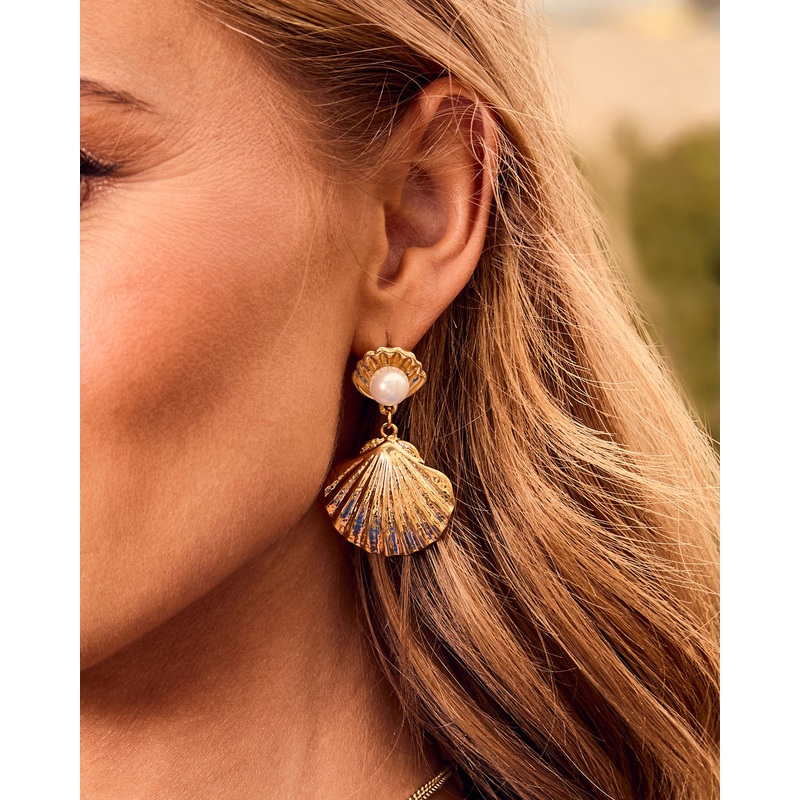 Shoreline Glow Seashell Drop Earrings Gold O/S