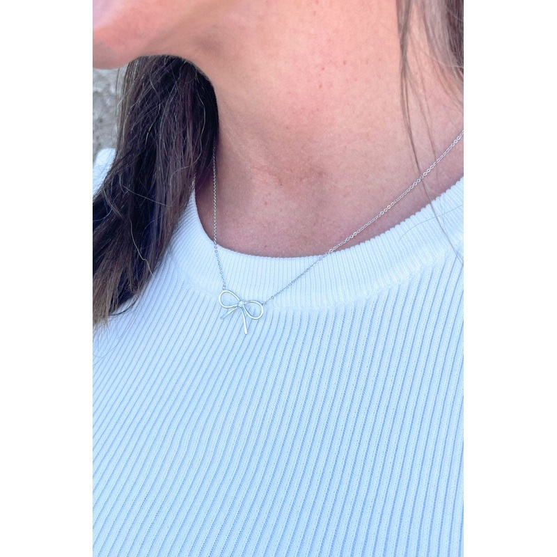 Dainty Bow Necklace Gold