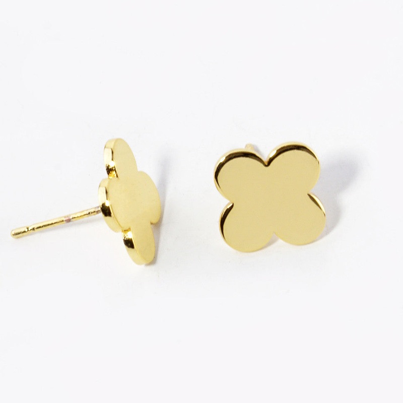 Gold-Dipped Quatrefoil Stud Earrings Gold